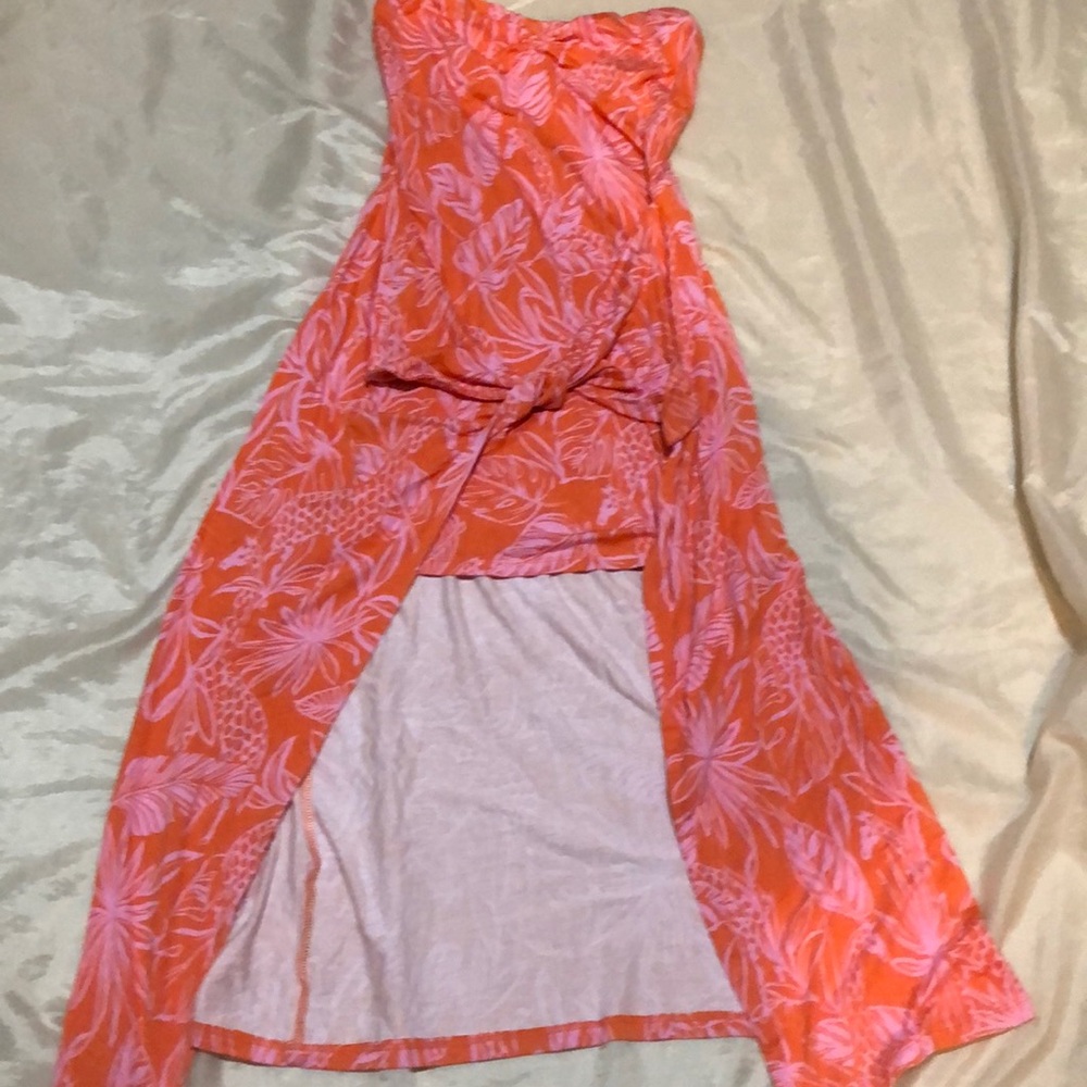 Knit sleeveless dress.